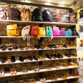 Κατάστημα Tsakiris sandals Αραμπατζόγλου 37, Ρέθυμνο